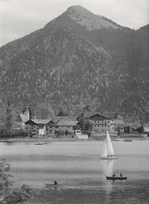 Der Walchensee mit Blick auf Walchensee
