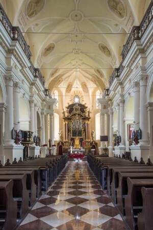 Katholische Kirche Sankt Katharina und Sankt Florian, Gołąb (powiat puławski), Polen