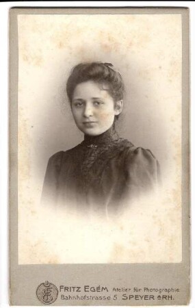 Portraitaufnahme einer jungen Dame