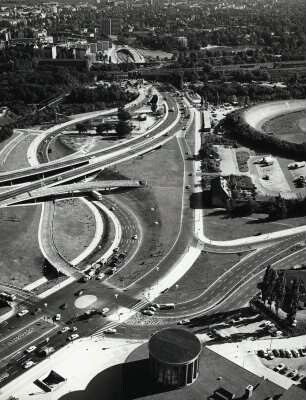 Stadtautobahn. Blick vom Funkturm, AVUS Nordkurve