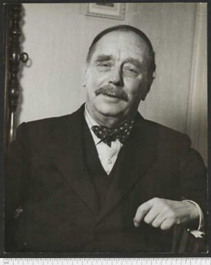 Porträtaufnahme Herbert G. Wells