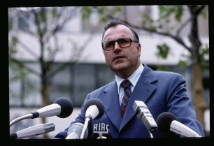 Dr. Helmut Kohl 22.5.74.
