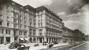 Wohn- und Geschäftshaus : Dresden, Altmarkt. Ansicht mit Wohn- und Geschäftshäusern und "Café Prag"