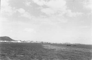 Panorama : Küstenlinie von Assab, mit Hafen