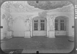 Sondershausen. Schloß (1534-um 1550, Umbau und Erweiterung ab 1680, Ausstattung um 1690/1700). Riesensaal im Südflügel
