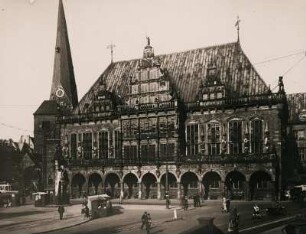 Bremen. Ansicht des von 1405 - 1410 im Stil der Backsteingotik und Weserrenaissance erbauten Rathauses
