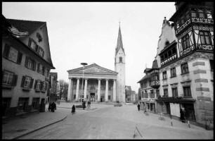 Dornbirn: Platz mit Martinskirche