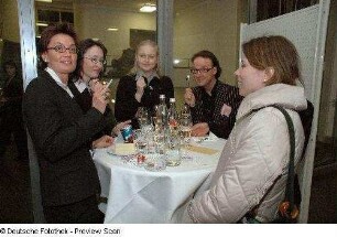 Tagungsteilnehmer beim Festabend