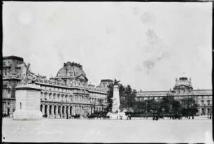 Paris. Der Louvre, gesehen vom Place du Carrousel