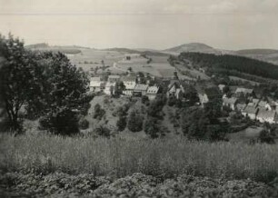 Lauenstein, Blick von Nordosten über das Müglitztal auf den Ort mit dem Geisingberg
