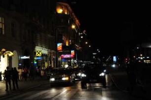 Wien - Kärntner Straße abends : Blick in die Kärntner Straße am Abend. Wien, 2008