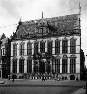 Bremen, Marktplatz. Schütting (Haus der Kaufmannsgilde) (1537-1539; J. de Buschener)