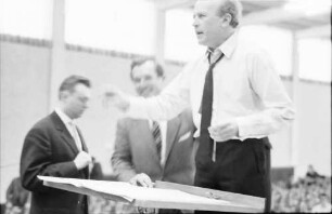 Donaueschingen: Donaueschinger Musiktage; Roman Vlad, Ernest Bour