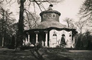 Potsdam.Park Sanssouci. Ansicht des, in den Jahren 1755 bis 1764 im Stil des Rokoko und dem Zeitgeschmack der Chinoiserie, errichteten Chinesischen Haus