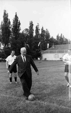 Fußballspiel der Altherrenmannschaften der DJK Daxlanden und des FV Beiertheim.