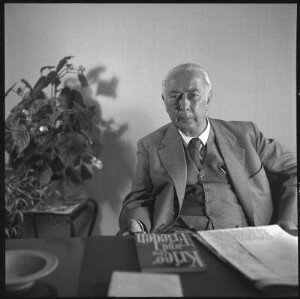 Portraitserie Theodor Heuss : Heuss, Theodor (1884-1963; Politiker, Publizist, 1. Bundespräsident der BRD)