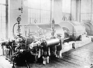 Älterer Dampfturbogenerator mit Gestängesteuerung : Technikgeschichte | Maschinenbau | Kraftmaschinen | Dampfturbinen