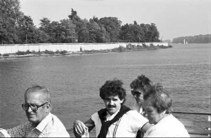 Berlin; Kladow: Zonengrenze in der Havel (Mauer)