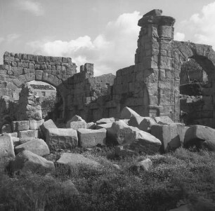 Tindari, antike Stadt Tyndaris, Ruine der Basilika