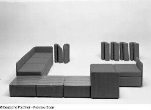 Sitzgruppe (Modell 5338) : Montageteile für eine Sitzgruppe (1975; Polstermöbelkombinat Oelsa-Rabenau (PMK))