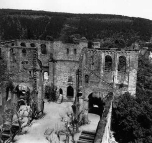 Bad Dürkheim-Hardenburg. Burg Schlosseck (um 900-1000). Ansicht von erhöhtem Standpunkt