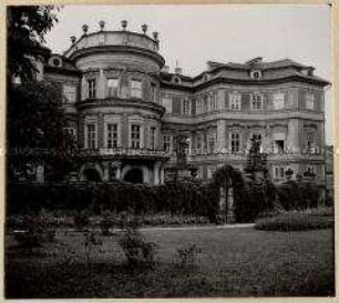 Das hunderttürmige Prag, Palais Lobkowitz, Gartenseite
