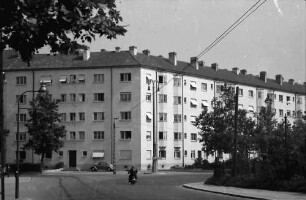 Freiburg: Wohnblock Hohenzollernstraße; Ansicht von Eschholzstraße