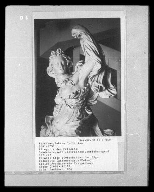 Allegorie des Friedens : Kirchner, Christian. Allegorie des Friedens. Sandstein, weiß gefasst; überlebensgroß. 1721/1722. Detail: Kopf und Oberkörper der Figur. Radmeritz (Radomierzyce / Polen), Schloss Joachimstein, Treppenhaus. [Bautzen: Ausstellung "Alt-Lausitzer Kunst", Stadtmuseum, 30.5.-4.8.1935]