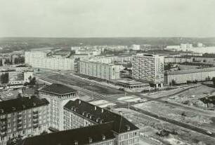 Dresden. Blick vom Rathausturm nach Nordosten zu den Neubauten am Pirnaischen Platz