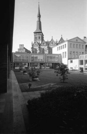Osnabrück: Moderner Rathaushof
