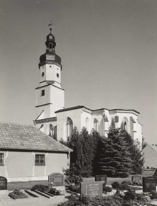 Schönwölkau-Wölkau-Kleinwölkau, Dorfkirche, Ansicht von Südosten