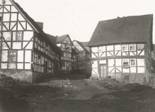 Straße, Helsa