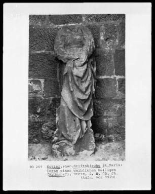 Torso einer weiblichen Heiligen (Madonna?)
