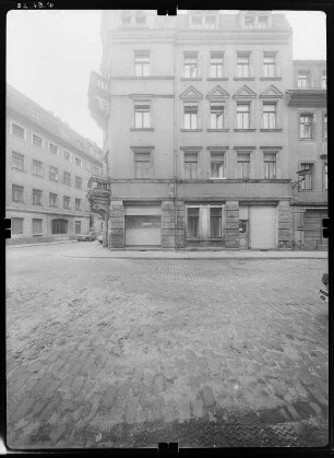 Dresden-Neustadt, Obergraben 10. Wohnhaus mit Laden (um 1880/1890). Straßenfront (Rähnitzgasse)