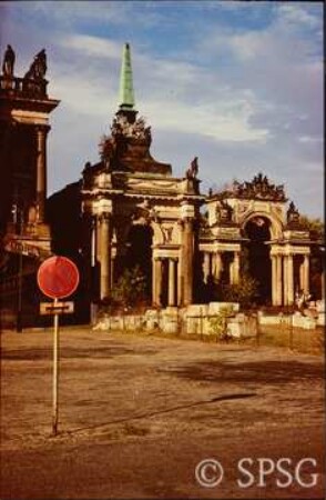 Potsdam, Park Sanssouci, Umgebung Neues Palais, Communs.