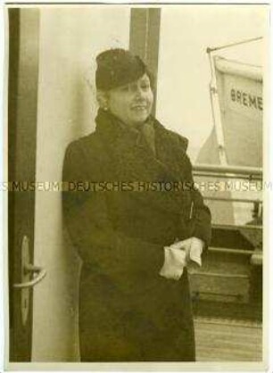 Opernsängerin Elisabeth Schumann an Bord des Hochseepassagierdampfers "Bremen"