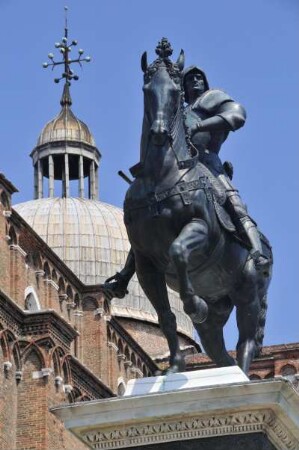 Venedig - Reiterdenkmal : Vor der Kirche San Giovanni e Paolo steht das Reiterdenkmal für den 1475 gestorbenen Condottiere Bartolomeo Colleoni. Aufgenommen am 24. Juni 2010 in Venedig