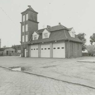 Peitz. Feuerwehrdepot : Peitz, Mauerstraße 1. Feuerwehrdepot (1928). Straßenansicht von Südosten