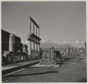 Pompeji, Forum, Hintergrund: Vesuv