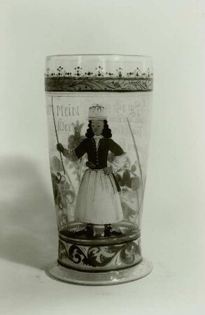 Becher mit Darstellung eines Koches