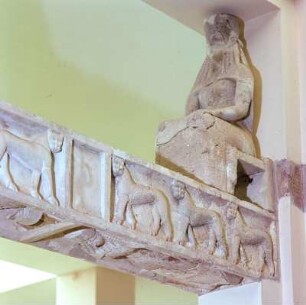 Türsturz von einem Tempel in Rhizénia (Prinias) (Fragment)