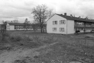 Planungen zum Bau von 37 zweigeschossigen Einfamilien-Reihenhäusern auf dem Gelände der Obdachlosensiedlung in der Lindenallee 30 - 38