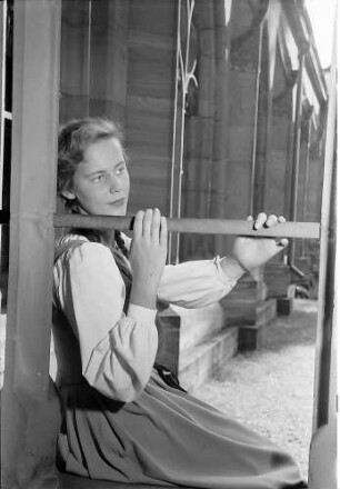 Basel, Schweiz: Komödie Basel; Immy Schell als "Gretchen" im Klosterhof des Münsters