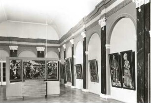 Dresden. Gemäldegalerie Alte Meister. Saal im Deutschen Pavillon des Zwingers (Altdeutsche und altniederländische Meister)