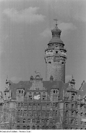Vorderansicht Neues Rathaus
