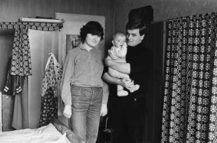 Familie P. (Studenten) in ihrer Wohnung