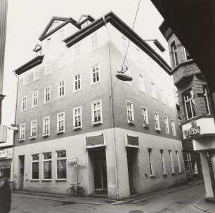 Wohnhaus mit Literaten-Café