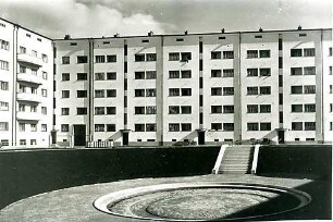 Döllgast, Hans; München; Großsiedlung Neuhausen - Wohnblock (Hofansicht)