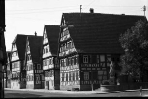Leonberg: Fachwerkhäuser, Reihe