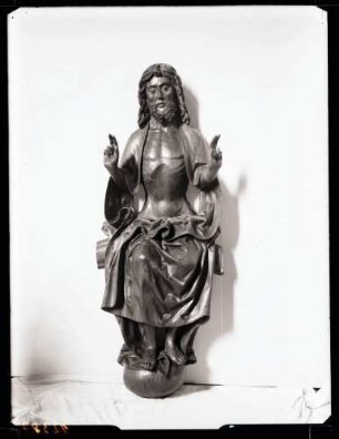 evangelische Stadtkirche; Plastik vom Hochaltar, Christus nach der Restaurierung